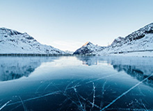 CBA-洛夫顿18+7段昂君14分 上海逆转青岛迎7连胜