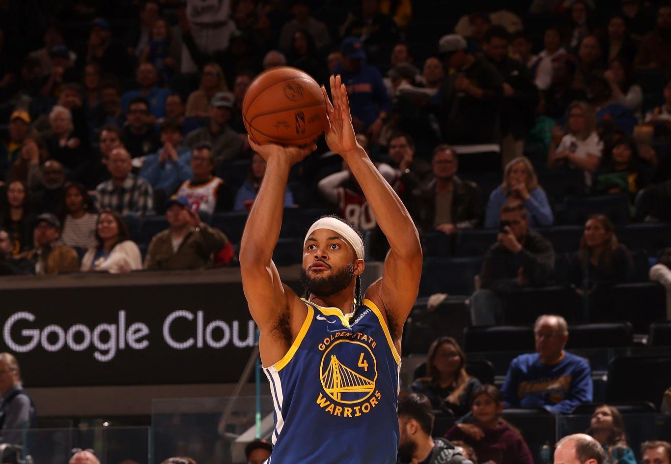 欧冠射手榜-轰21分+7记三分！勇士23岁新星崛起：化身三巨头绝配，还卖他吗？