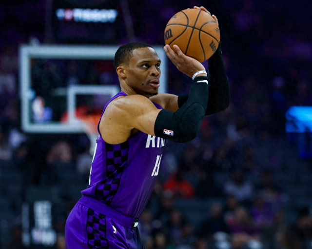 欧冠历史战绩-威少你太狠了，詹姆斯保持了5年的历史第一纪录，被你打破了|拉塞尔·威斯布鲁克|国王|拉塞尔-威斯布鲁克|萨克拉门托国王队|詹姆斯-琼斯_新浪体育_新浪新闻